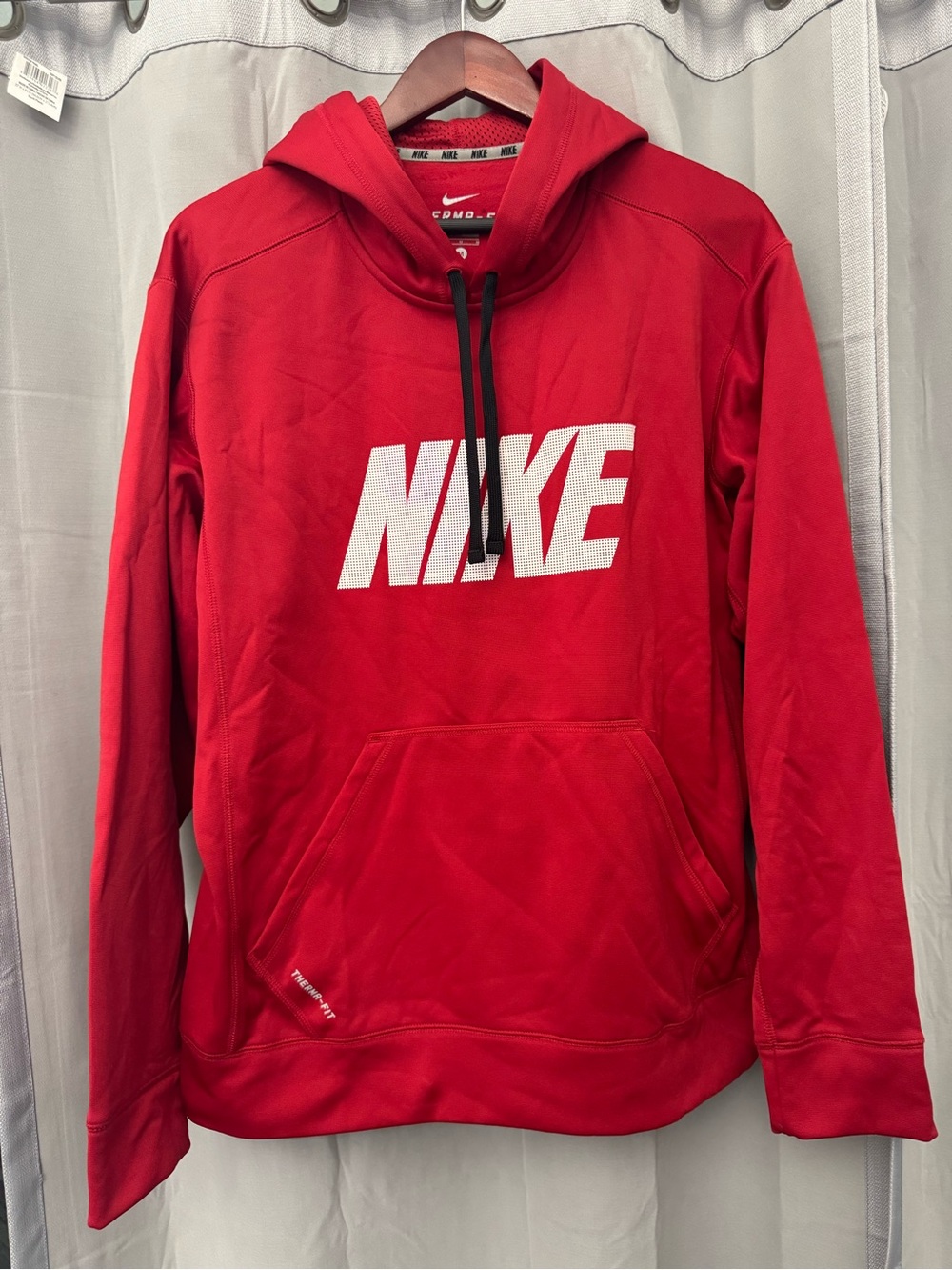 Nike Mens Therma Fit hoodie - size Medium